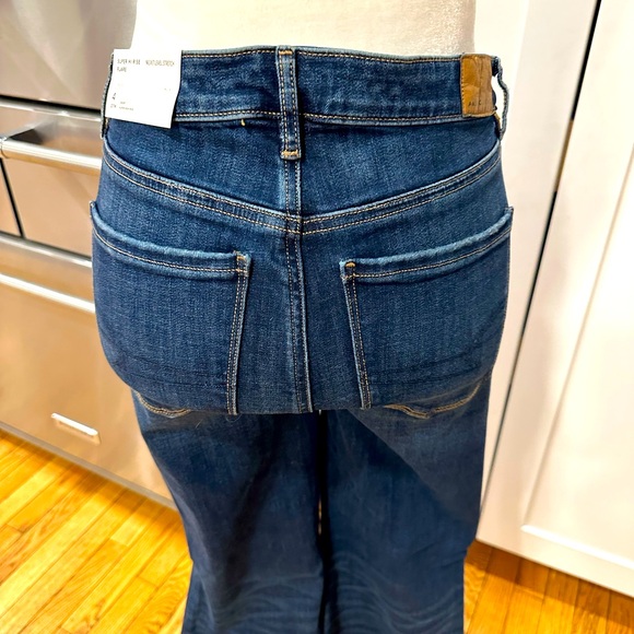 NWT American Eagle Super High Rise Flair Jeans - Picture 7 of 10